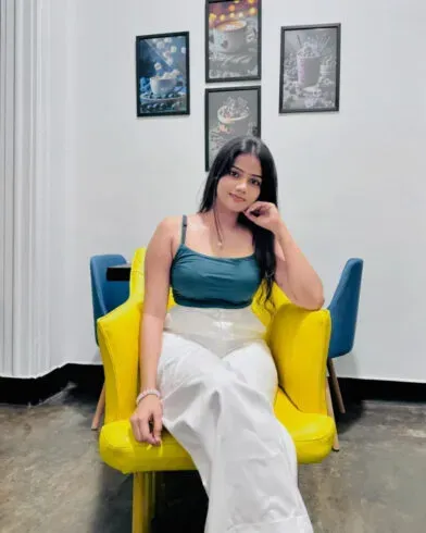 Komal • Elite VIP escort in Punjabi Bagh Delhi
